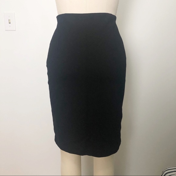 Classy Women’s skirt in Black - Picture 6 of 6